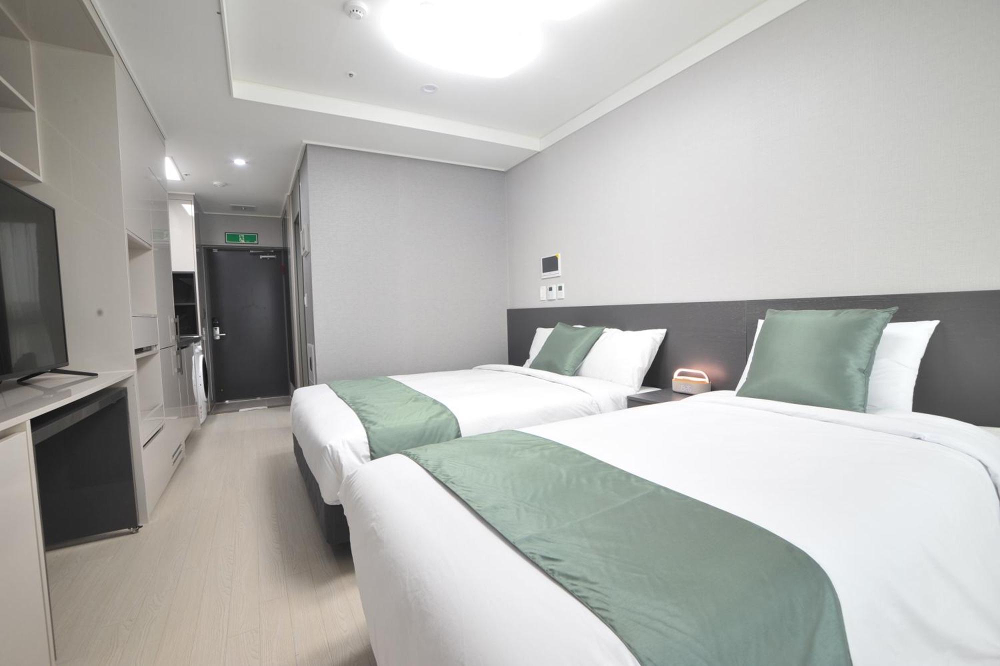 Coopstay Yeosu Hotel Экстерьер фото