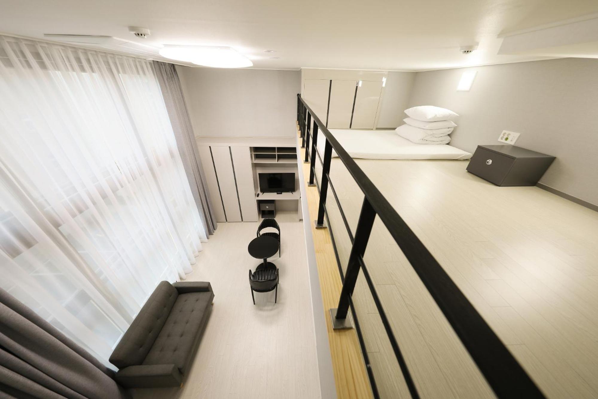 Coopstay Yeosu Hotel Экстерьер фото