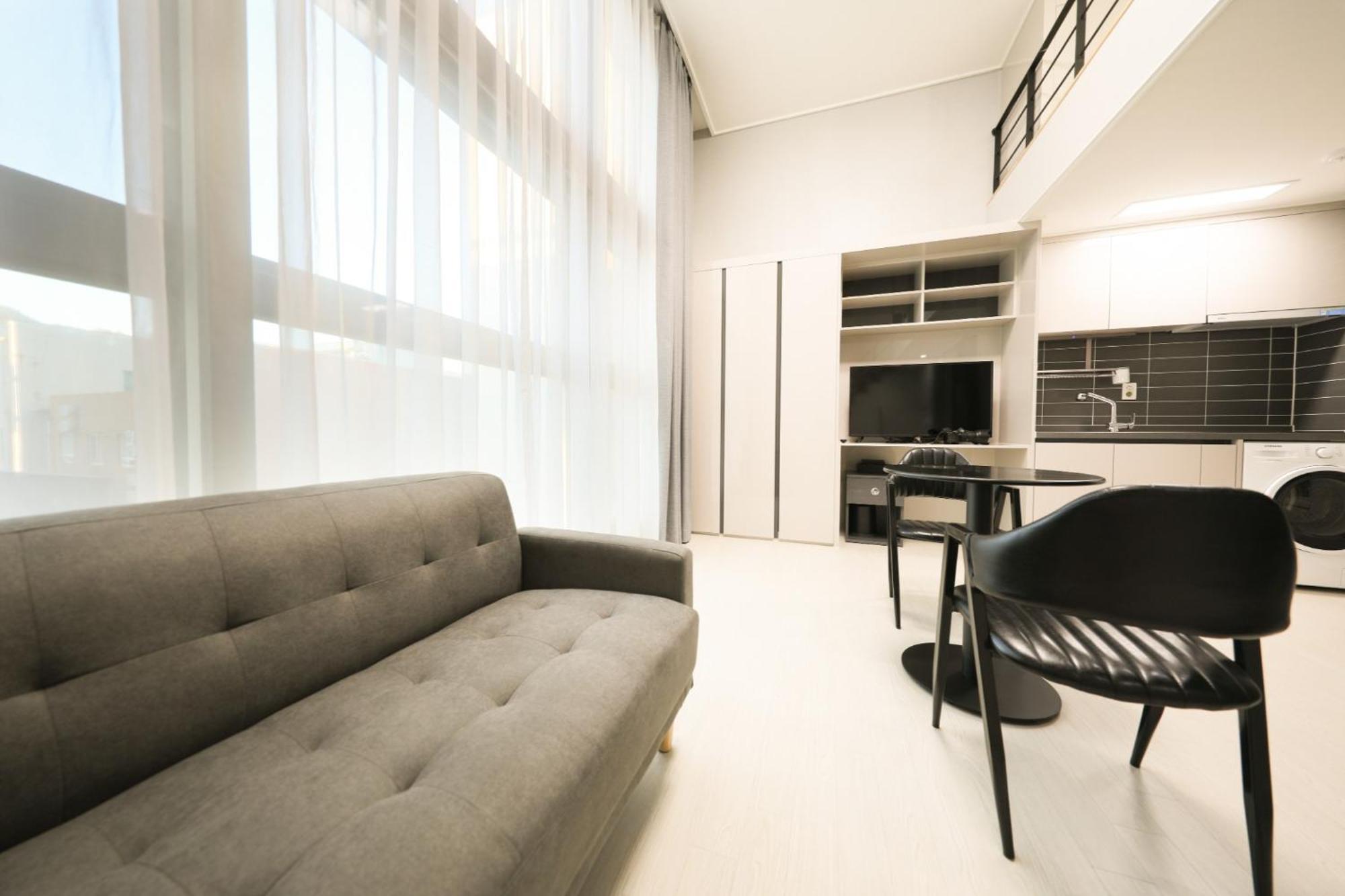 Coopstay Yeosu Hotel Экстерьер фото